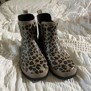 ankle high rain boots